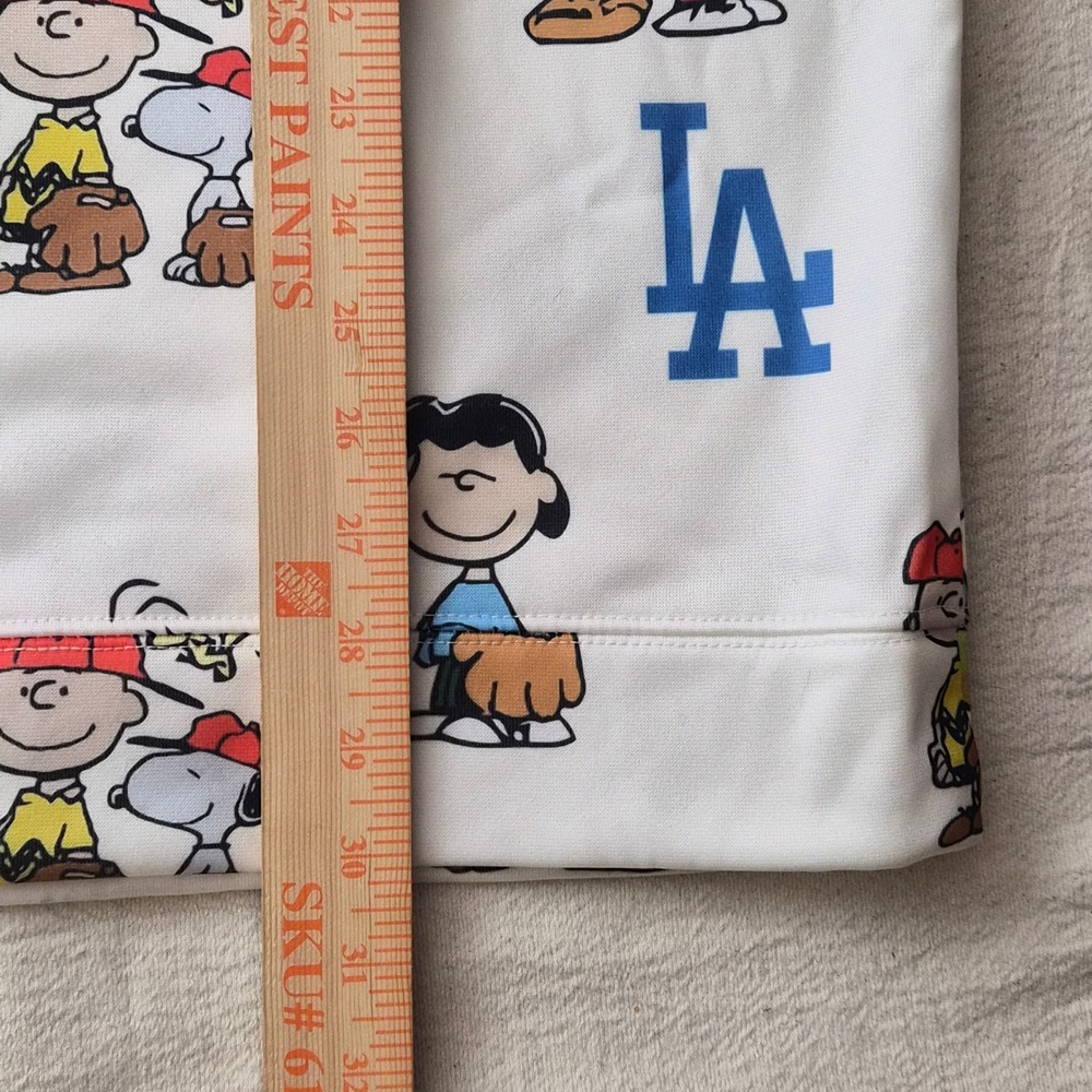 Los Angeles Dodgers Peanuts Charlie Brown Snoopy All Over Print Hoodie XL White - Picture 4 of 7